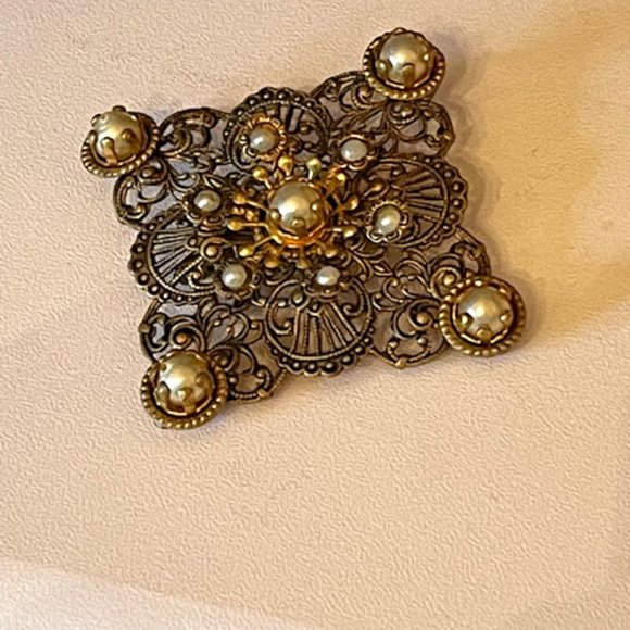 Women's Vintage Star with Pearls Brooch - Picture 1 of 2